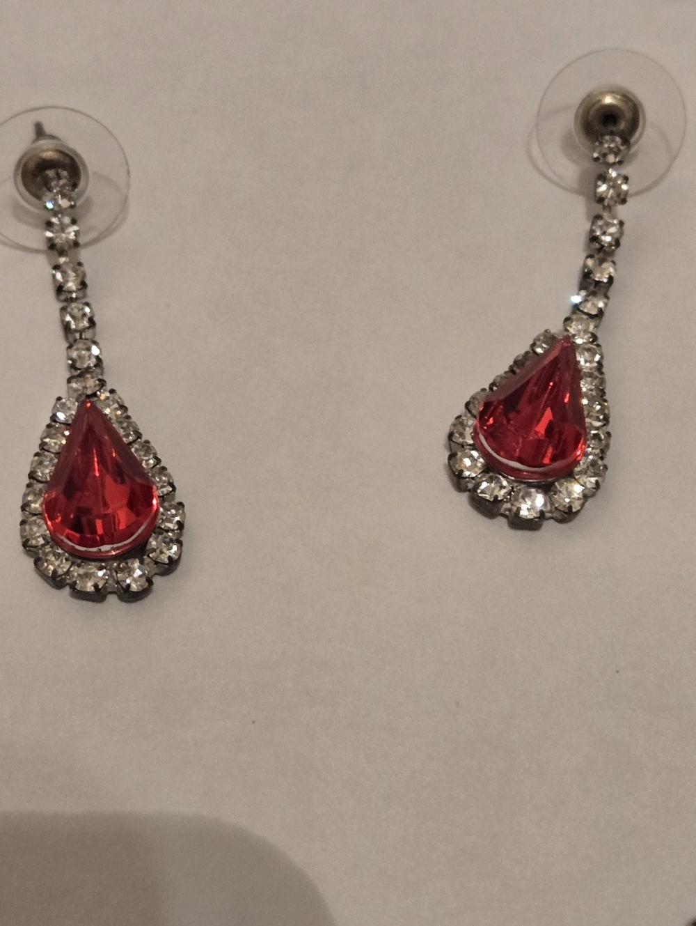 Red Teardrop Crystal Necklace & Earring Set - Designer Look - Picture 5 of 7